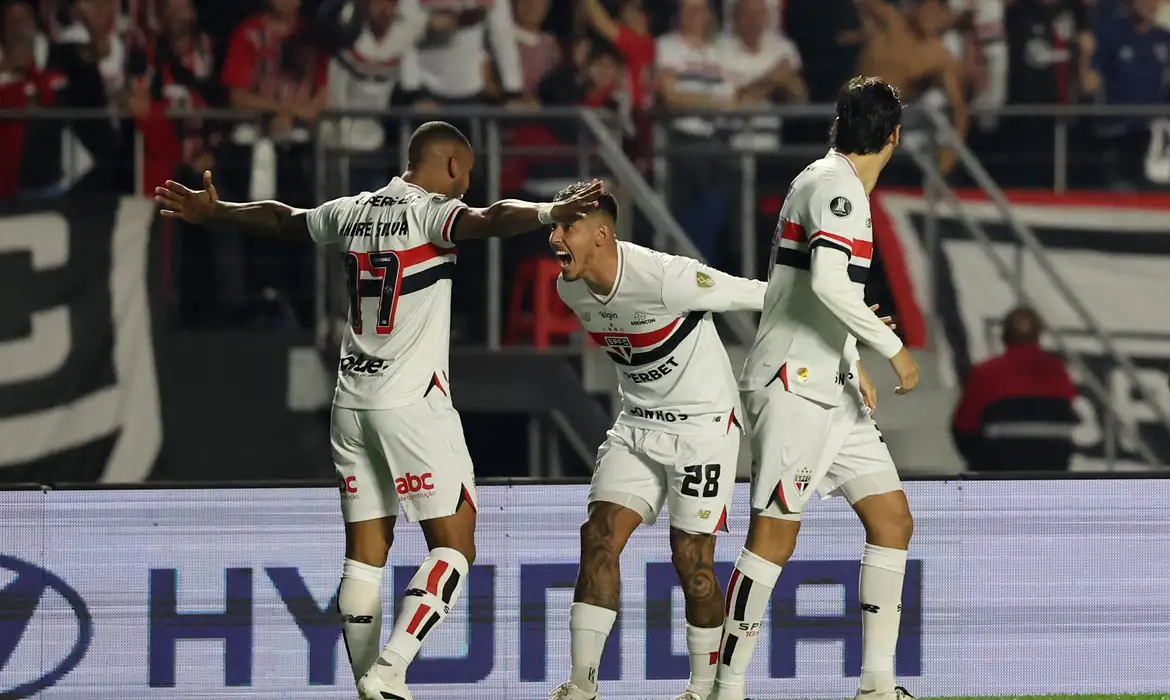 OAB Barro Preto - Libertadores: São Paulo vence Atlético nos pênaltis e está nas quartas