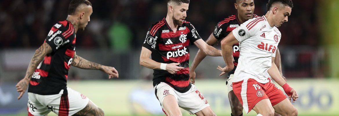 Nacional acompanha duelo final entre Inter e Fla pela Libertadores