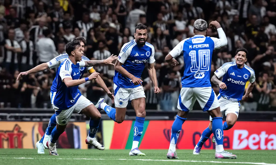 OAB Barro Preto - Copa do Brasil: Cruzeiro vence Atlético por 2 a 0 e fica perto da semi