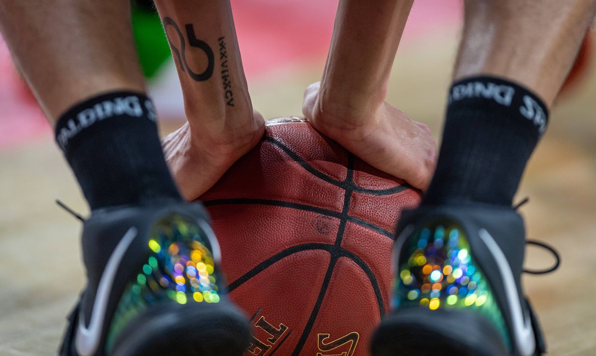 OAB Barro Preto - Basquete: Brasil perde para Estados Unidos na Americup