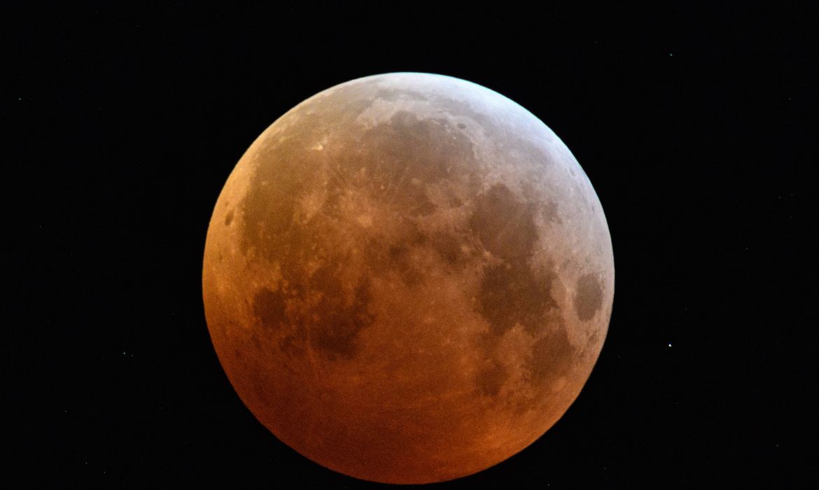 OAB Barro Preto - Lua de sangue: eclipse lunar total ocorre neste domingo