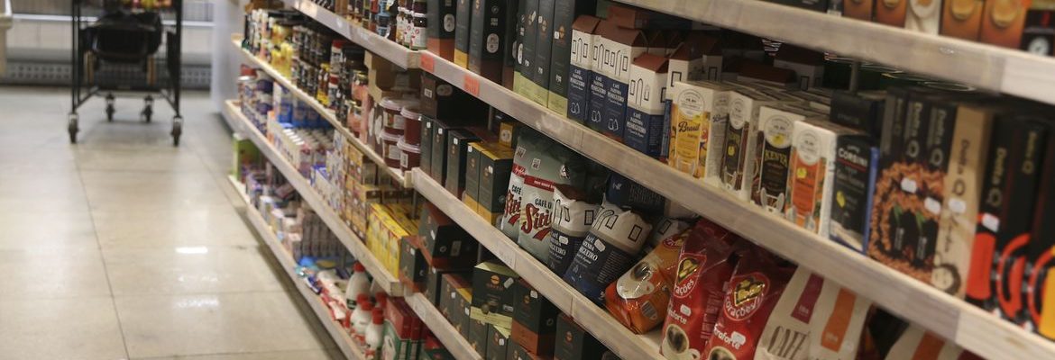 Preço da cesta básica cai em 24 capitais em agosto